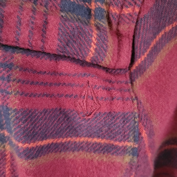 Volcom Plaid Flannel Shirt - Picture 5 of 8